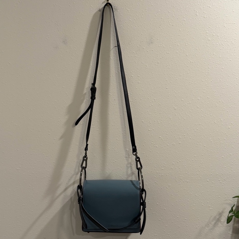 Steve Madden Small Blue Crossbody Shoulder Bag Purse Going Out Event Party Chic - Picture 6 of 11